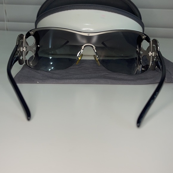 Versus - Versace Group Sunglasses - Picture 7 of 13